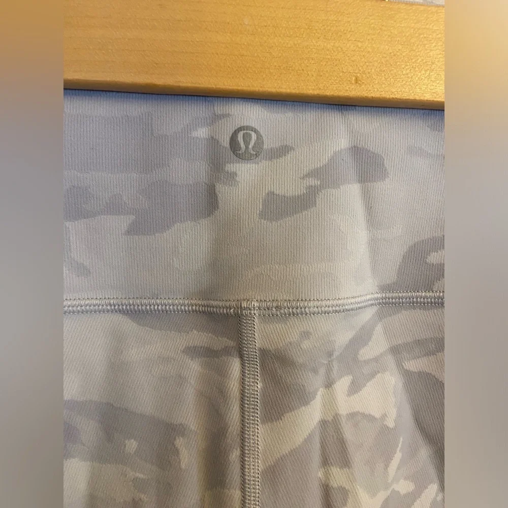 Lululemon wounder under shorts